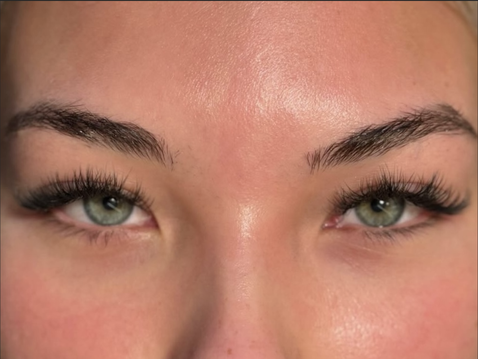 2D-3D Volume Lash Extensions